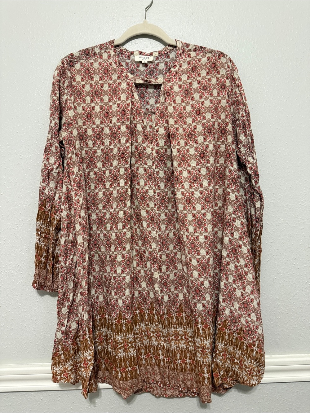 Umgee Coral and Cream Long-Sleeve Boho Tunic with Brown Border